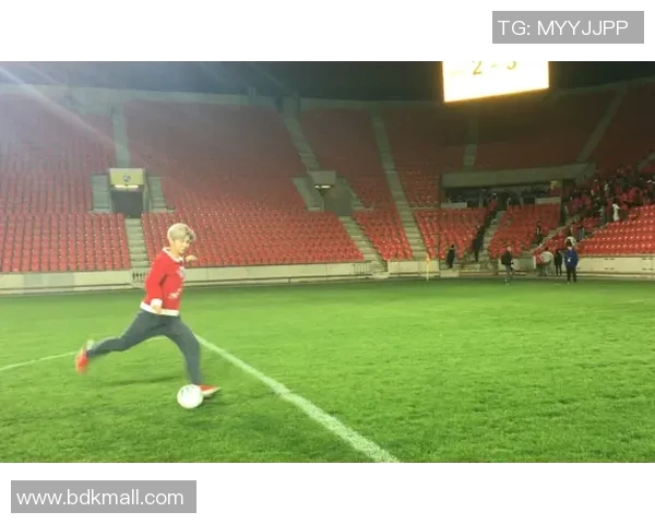 偶然邂逅足球明星的奇妙瞬间与心动感受分享 偶然邂逅足球明星的奇妙瞬间与心动感受分享