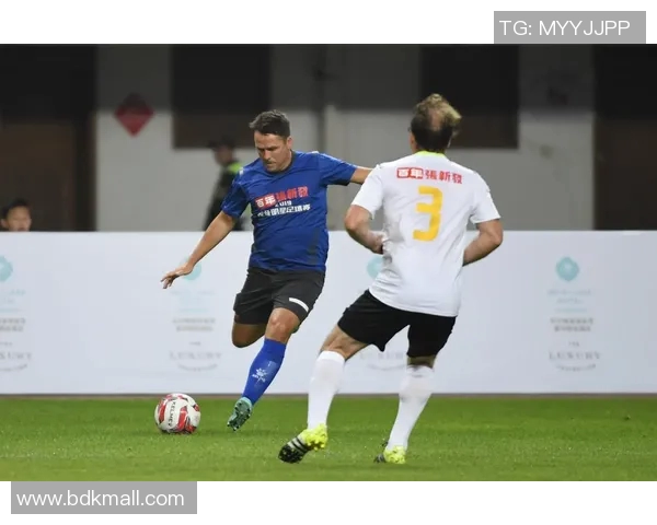 姓菲的足球明星背后的故事与成就揭秘 姓菲的足球明星背后的故事与成就揭秘