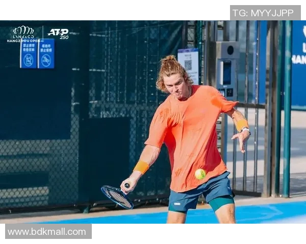 网球热议：杭州网球队的战术争议